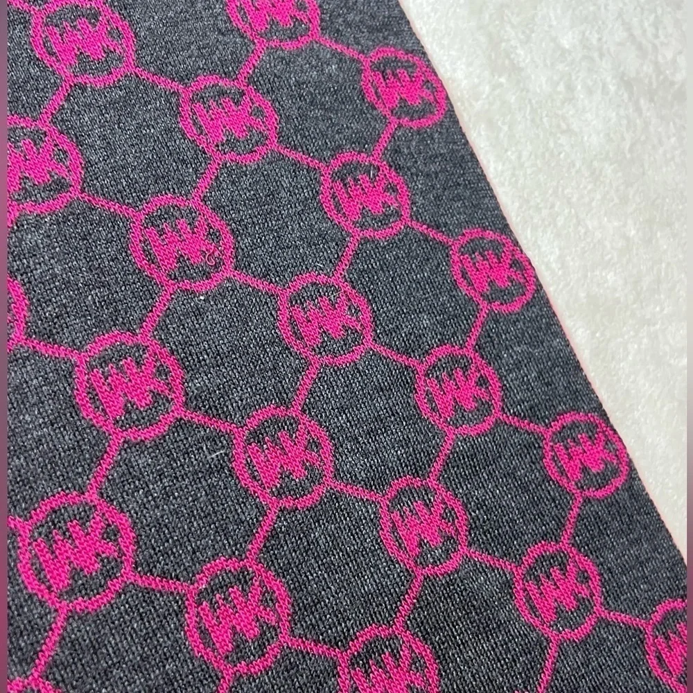 Women’s Michael Kors Pink and Black Magenta Reversible Scarf Super Soft